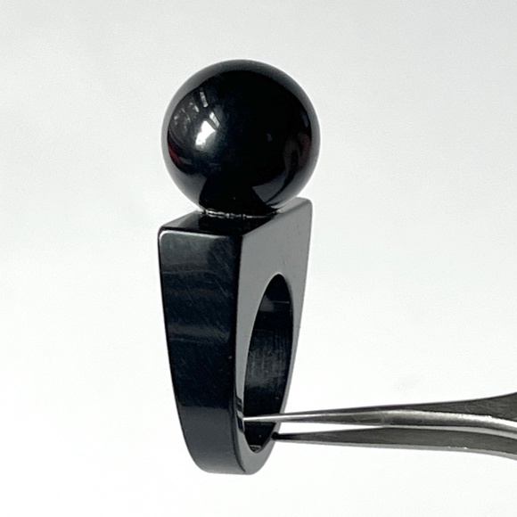 Vintage Size 5.5 Lucite Ring Chunky Ball Top Black Statement Unisex - Picture 5 of 10